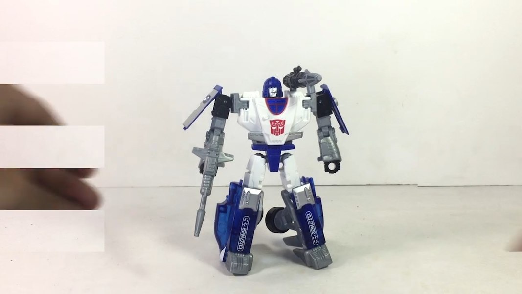 Transformers Siege Mirage Video Review And Image Gallery 12 (12 of 28)